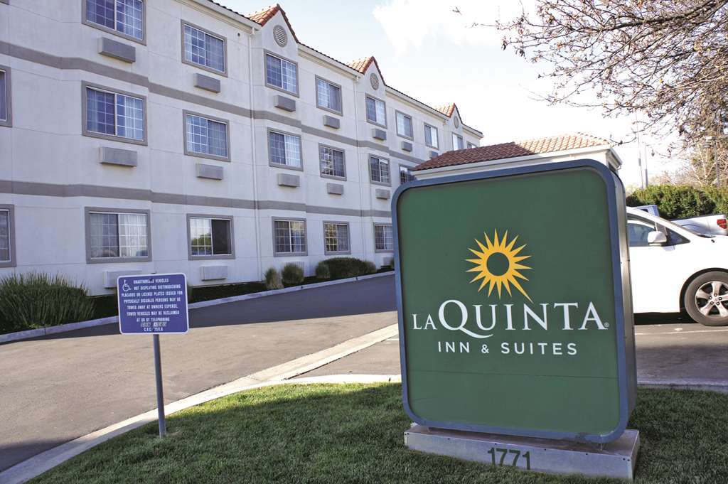 Hotel La Quinta By Wyndham Davis Exterior foto